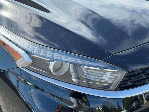 Used 2022 Kia Forte LXS image 9