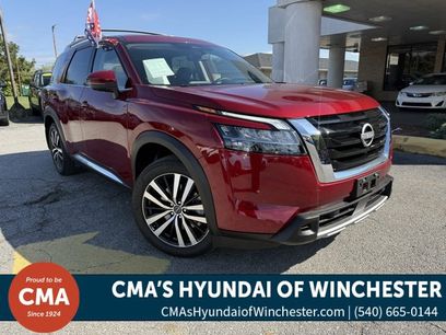 Used 2024 Nissan Pathfinder Platinum w/ Cargo Package
