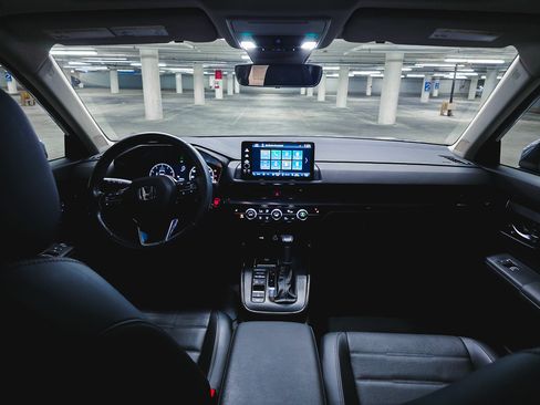 Used 2024 Honda CR-V EX-L image 3