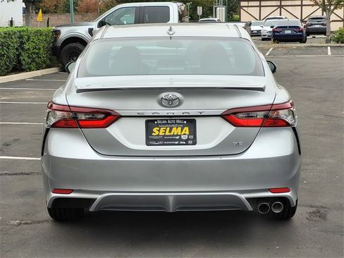 Used 2024 Toyota Camry SE image 6