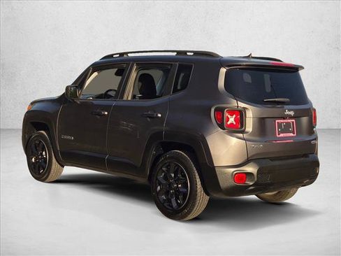 Used 2017 Jeep Renegade Latitude image 7