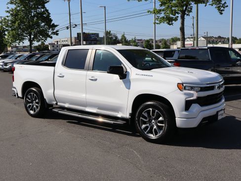 Used 2024 Chevrolet Silverado 1500 RST w/ Convenience Package II AWD/4WD image 2