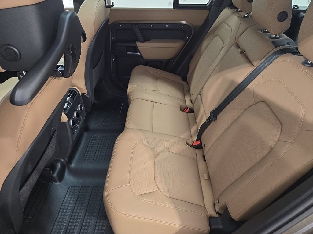 New 2026 Land Rover Defender 110 S AWD/4WD image 23