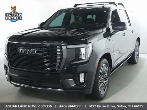 Used 2023 GMC Yukon XL Denali Ultimate AWD/4WD image 1