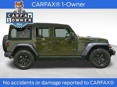 Used 2023 Jeep Wrangler Unlimited AWD/4WD image 2