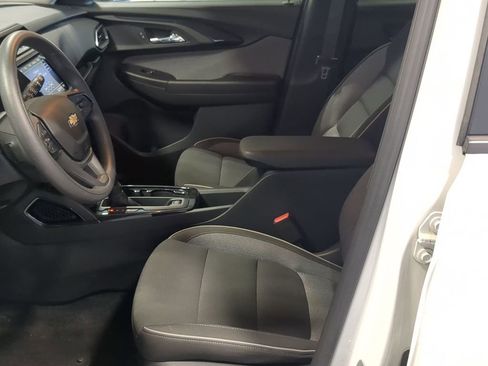 Used 2023 Chevrolet TrailBlazer LT w/ Convenience Package FWD image 16
