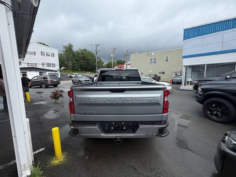 Used 2024 Chevrolet Silverado 1500 LT AWD/4WD image 4