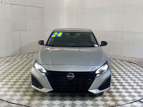 Used 2024 Nissan Altima 2.5 SV FWD image 7