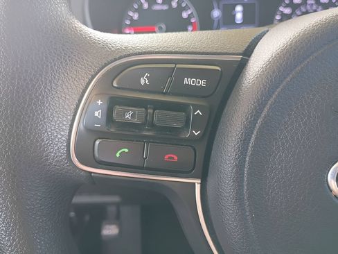 Used 2017 Kia Optima LX FWD image 6
