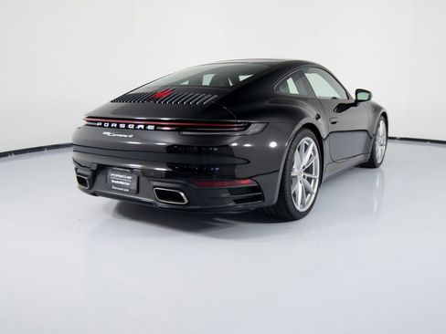 Certified 2024 Porsche 911 Carrera 4 image 10