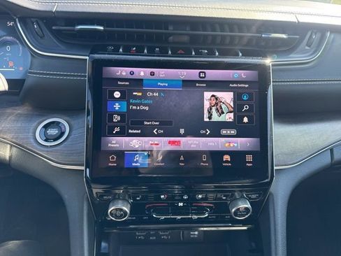 Used 2022 Jeep Grand Cherokee L Overland w/ Luxury Tech Group IV image 31