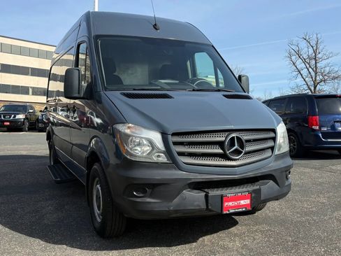 Used 2018 Mercedes-Benz Sprinter 2500 image 13