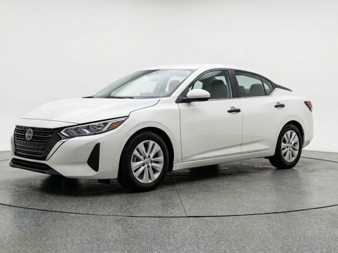 Used 2025 Nissan Sentra S image 3