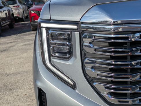 Used 2023 GMC Sierra 1500 Denali w/ Technology Package image 10