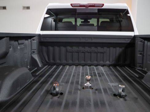 Used 2022 GMC Sierra 3500 Denali image 32