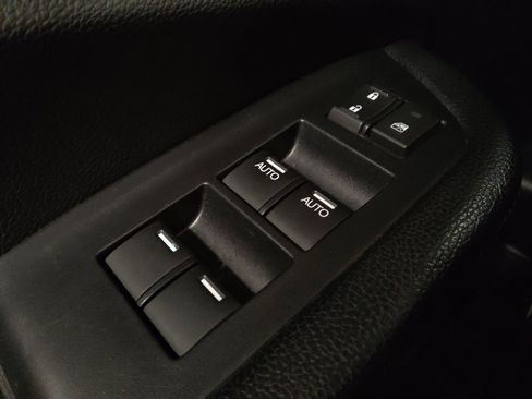 Used 2018 Honda Pilot Touring image 27