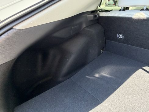 Used 2024 Toyota Prius XLE FWD image 47