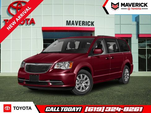 Used 2015 Chrysler Town & Country Touring FWD image 1