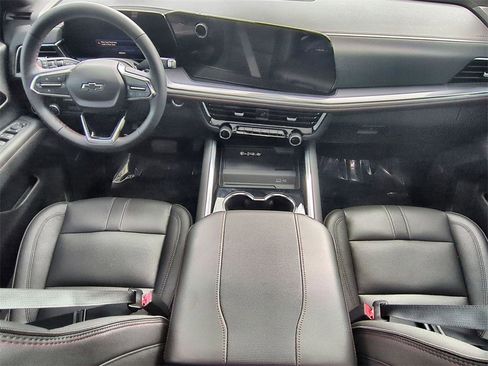 Used 2026 Chevrolet Suburban RST image 21