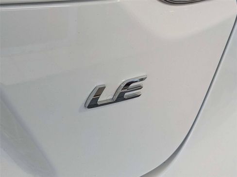 Used 2025 Toyota Corolla LE w/ Convenience Package FWD image 9