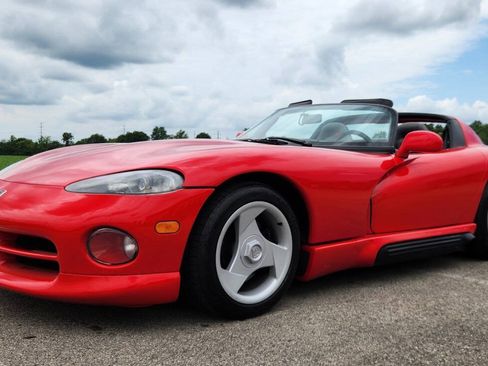 Used 1994 Dodge Viper RT/10 RWD image 1