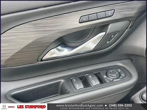 Used 2023 GMC Terrain SLT AWD/4WD image 17