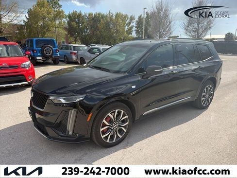 Used 2023 Cadillac XT6 Sport w/ LPO, Floor Liner Package image 2