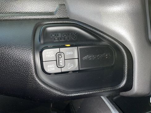 Used 2024 RAM 2500 Big Horn w/ Off Road Package image 31