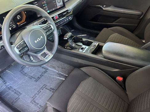Used 2025 Kia K5 LXS FWD image 4