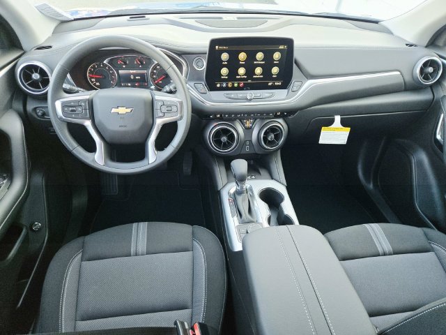 New 2026 Chevrolet Blazer LT w/ Convenience Package FWD image 9