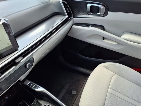 New 2025 Kia Sorento S image 26