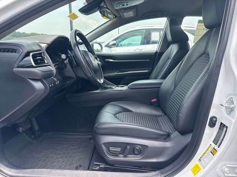 Used 2024 Toyota Camry SE FWD image 15