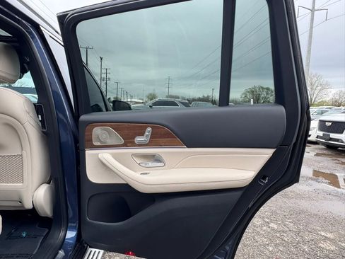 Used 2025 Mercedes-Benz GLS 450 4MATIC w/ AMG Line Exterior image 44