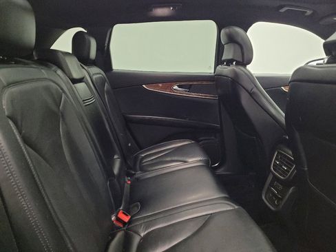 Used 2018 Lincoln MKX Reserve w/ Driver Assistance Package FWD image 19