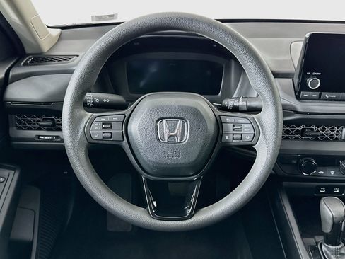Used 2025 Honda Accord LX image 17