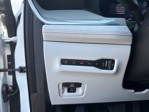 New 2026 Jeep Cherokee Limited AWD/4WD image 16