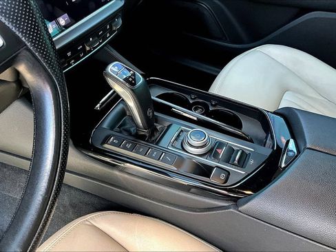 Used 2022 Maserati Levante GT AWD/4WD image 18