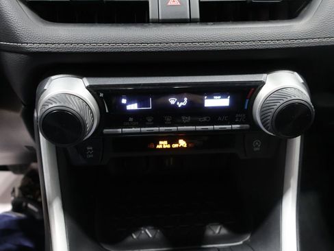 Used 2023 Toyota RAV4 LE AWD/4WD image 29