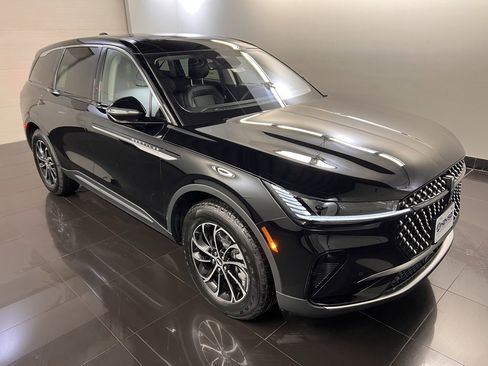 Used 2026 Lincoln Nautilus Premier w/ Equipment Group 102A image 1