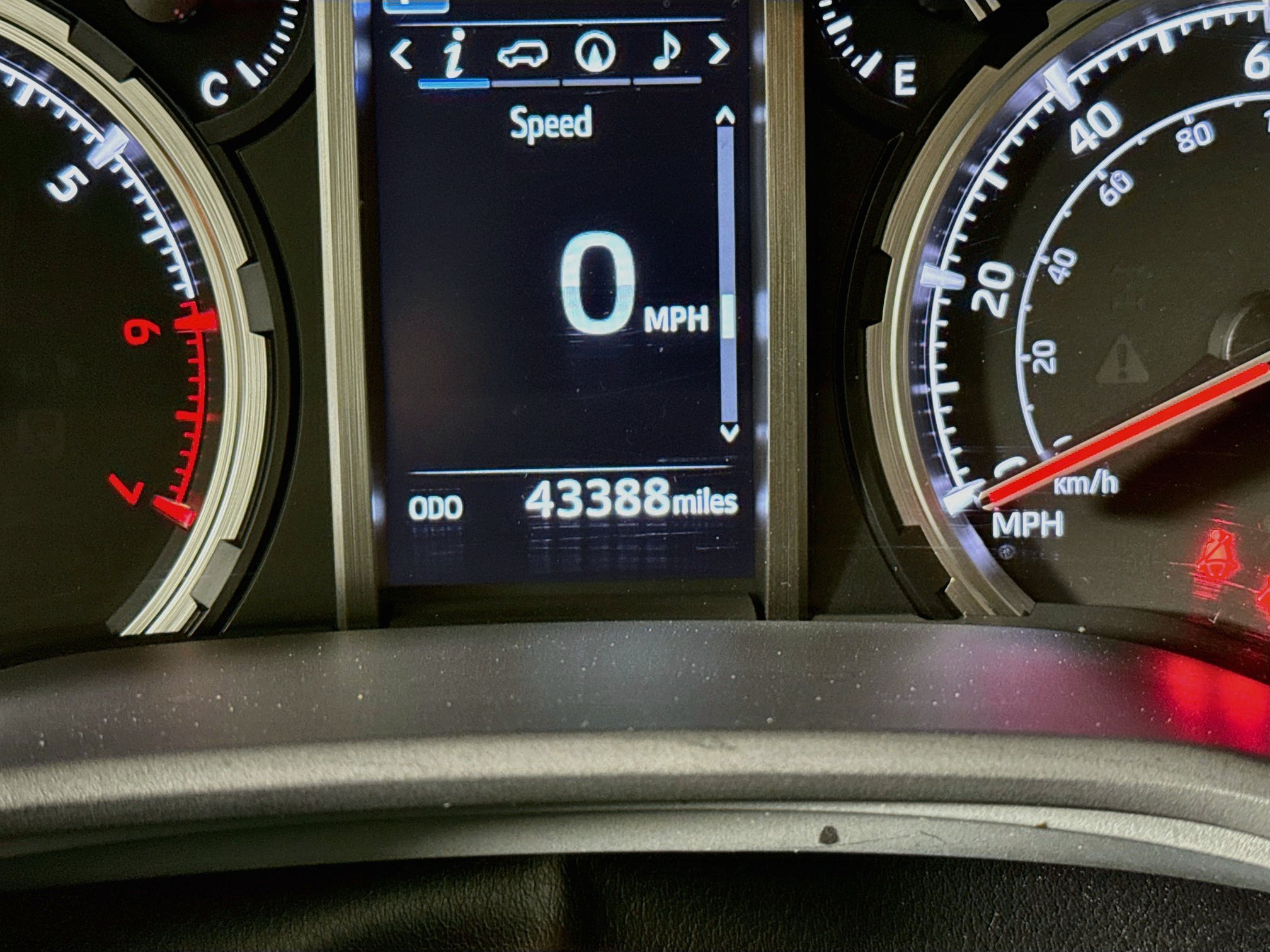Used 2022 Toyota 4Runner Limited AWD/4WD image 13