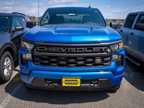 Used 2023 Chevrolet Silverado 1500 Custom AWD/4WD image 2