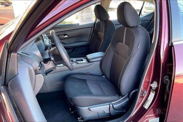 Used 2025 Nissan Sentra SV w/ All-Weather Package FWD image 24