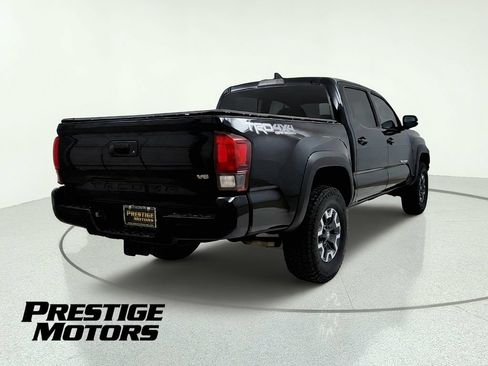 Used 2018 Toyota Tacoma TRD Off-Road w/ Technology Package AWD/4WD image 7