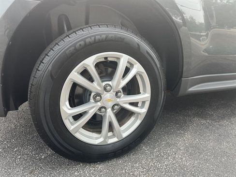 Used 2017 Chevrolet Equinox LT w/ Convenience Package FWD image 8