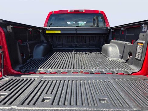 Used 2018 Chevrolet Colorado LT RWD image 16