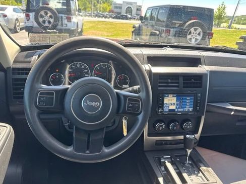 Used 2012 Jeep Liberty Sport w/ Driver Convenience Group AWD/4WD image 13
