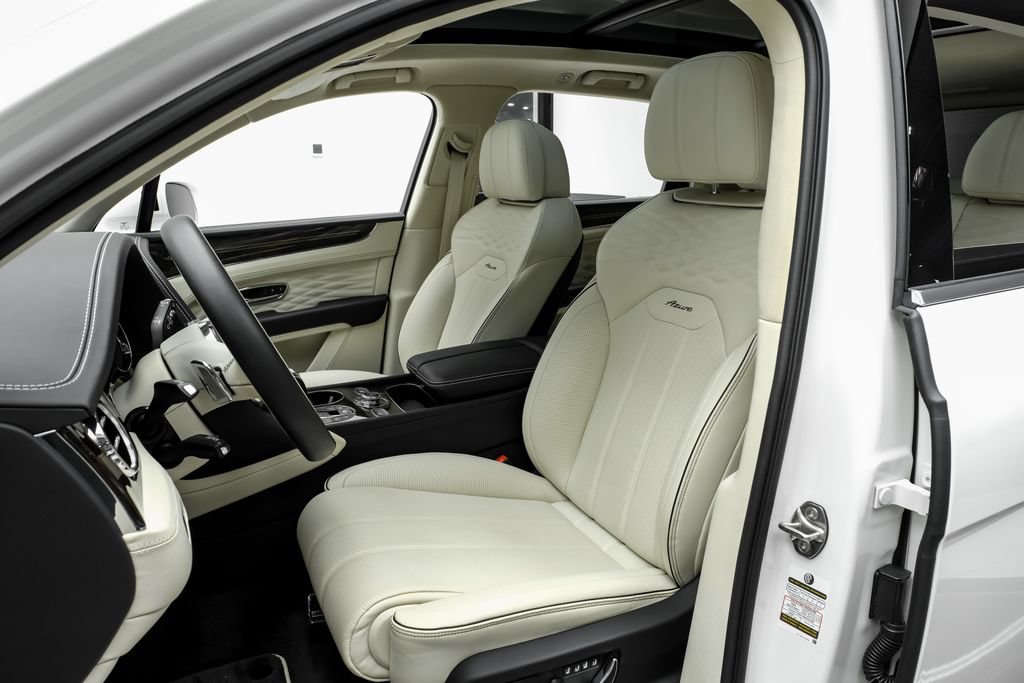 Used 2024 Bentley Bentayga AWD/4WD image 39