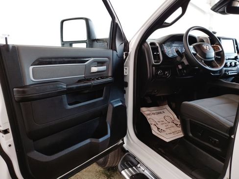 Used 2023 RAM 2500 Big Horn w/ Safety Group AWD/4WD image 21