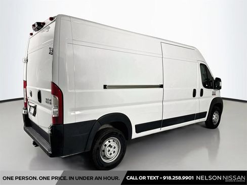 Used 2022 RAM ProMaster 2500 w/ Driver Convenience Group FWD image 5