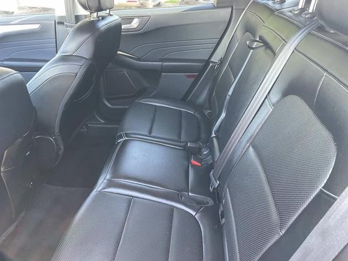 Certified 2022 Ford Escape SEL AWD/4WD image 33